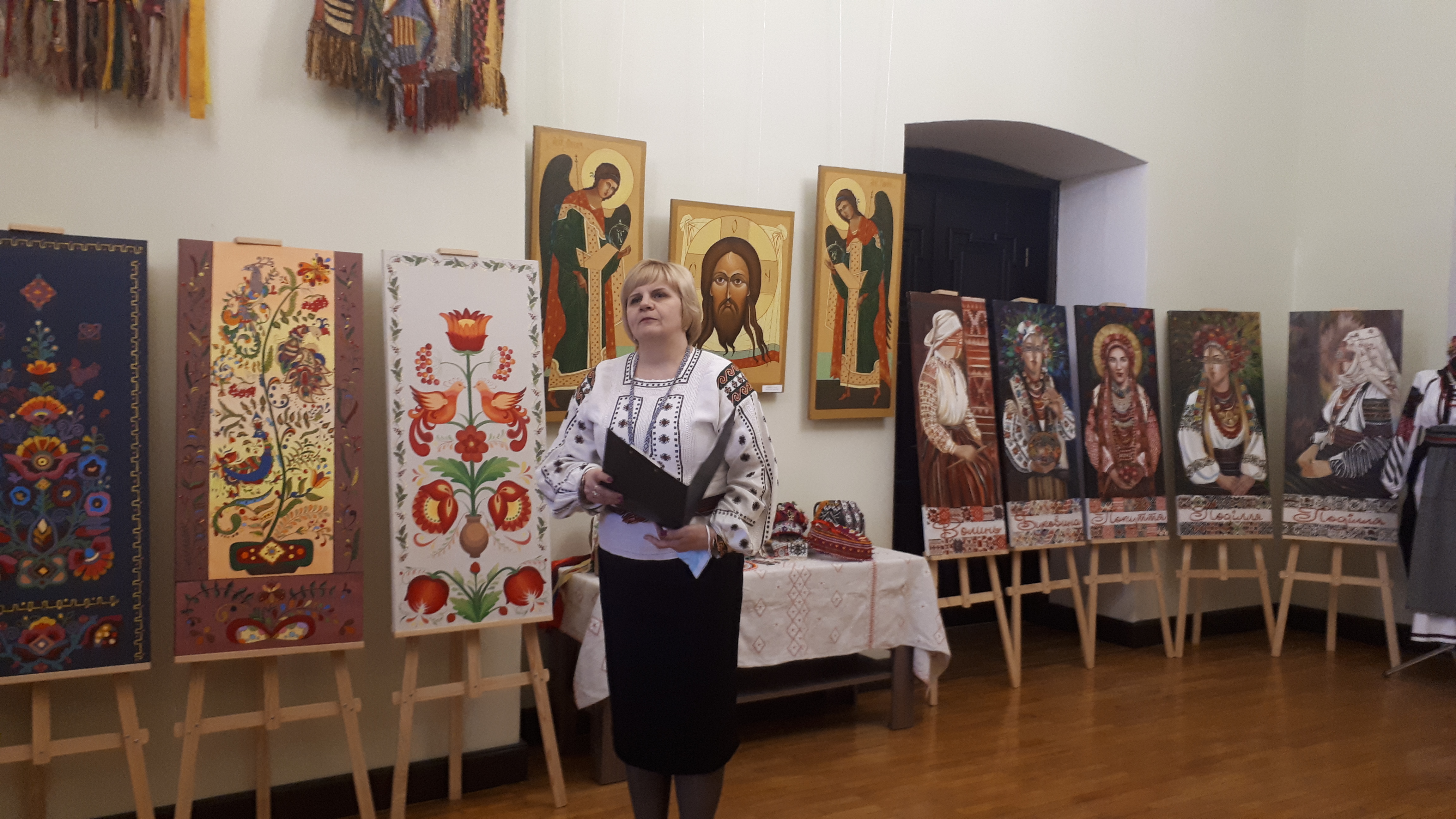 Відкриття виставки викладачів і студентів Теребовлянського фахового коледжу культури та мистецтв
